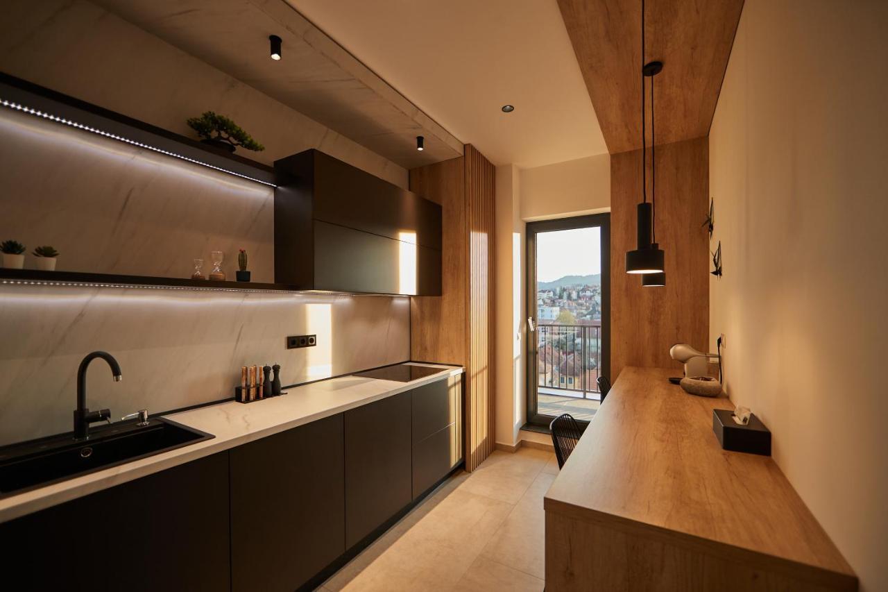 Apartamento Quiboo Cosmopolit Braşov Exterior foto